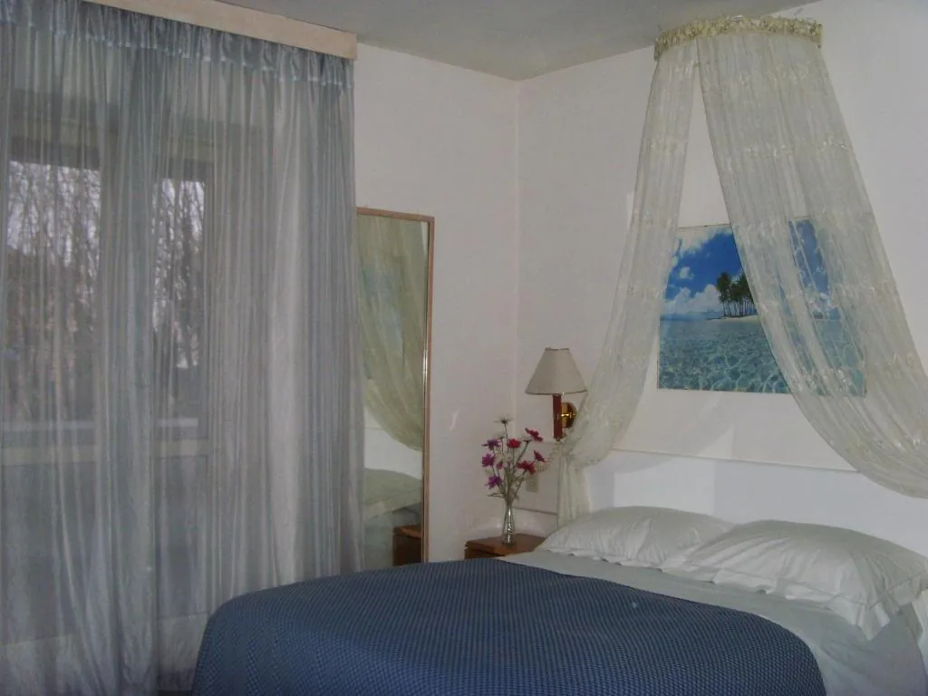 Camera Doppia con Letti Singoli — Hotel Post